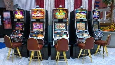 Live baccarat betting interface on supermoney slot mobile
